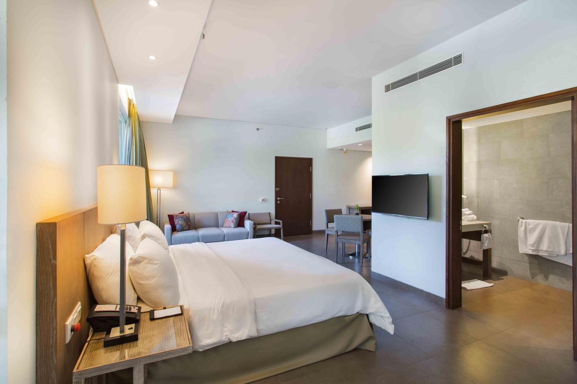 Hilton Garden Bali Ngurah Rai Airport Kuta Lombok